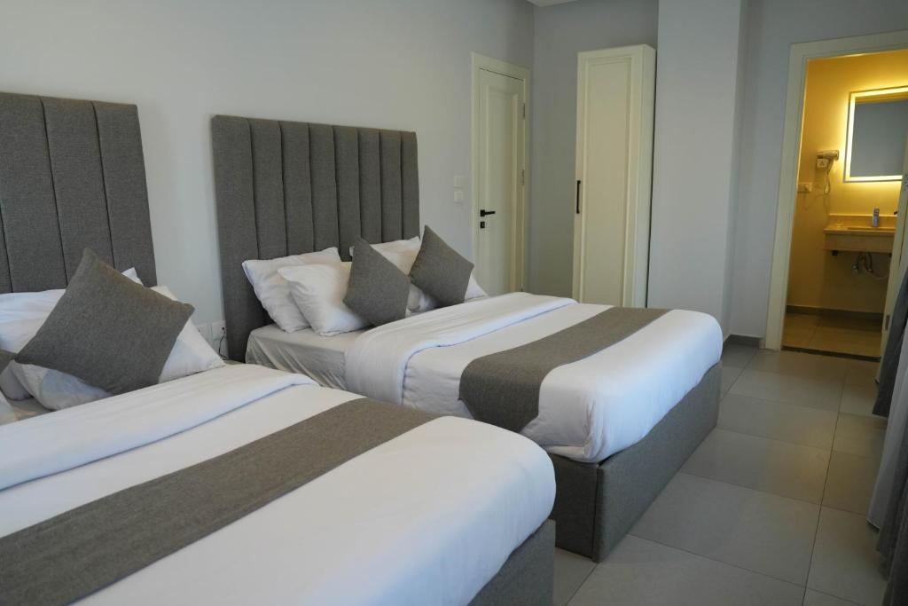 Villa 55 in 6 de Octubre / Sheikh Zayed